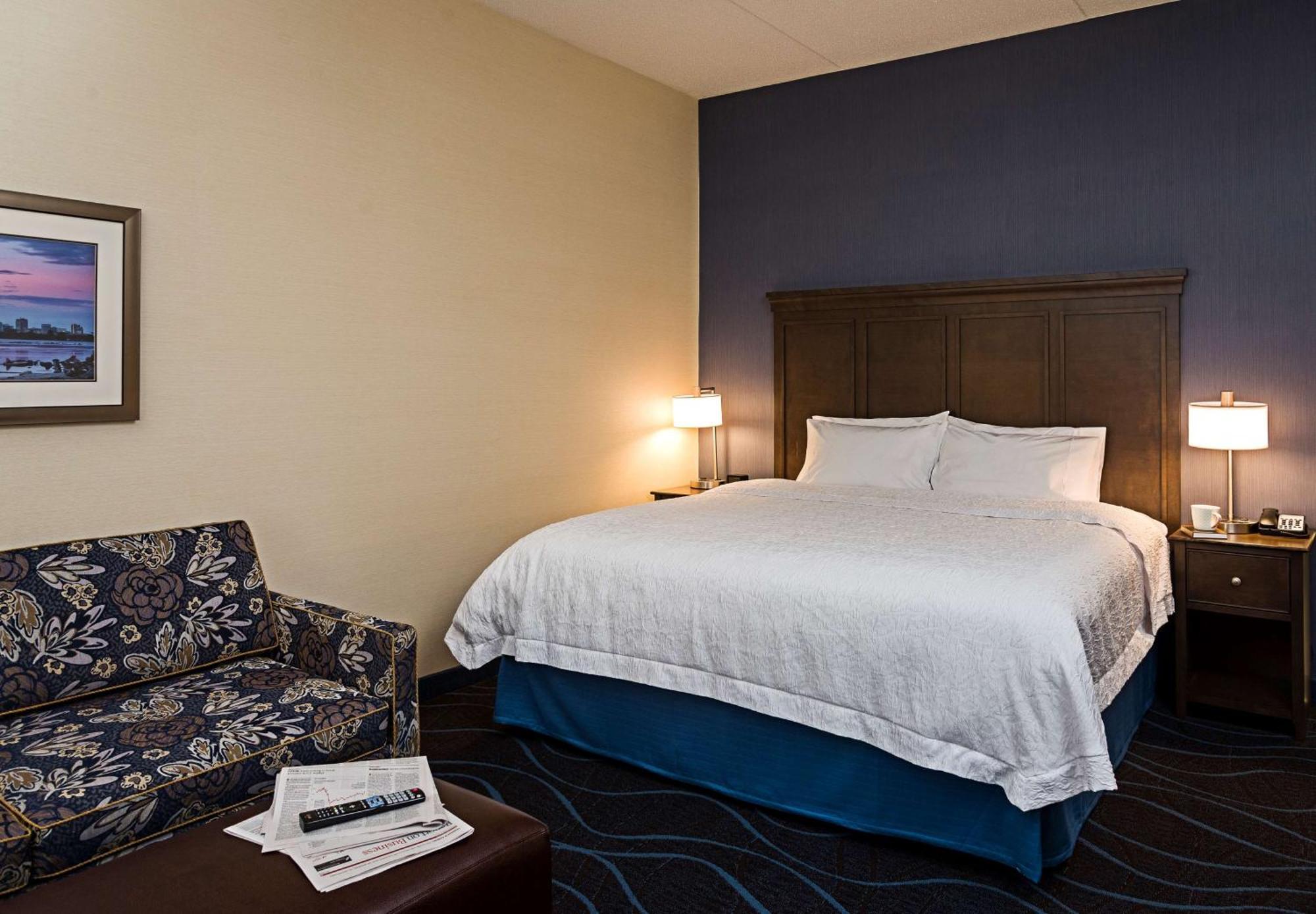 Hampton Inn By Hilton Ottawa Airport Kültér fotó